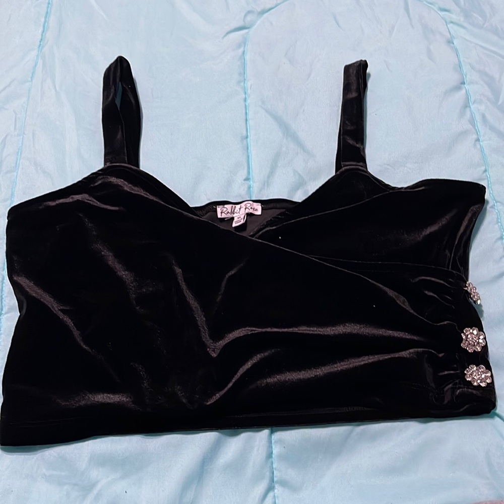 Black crop top